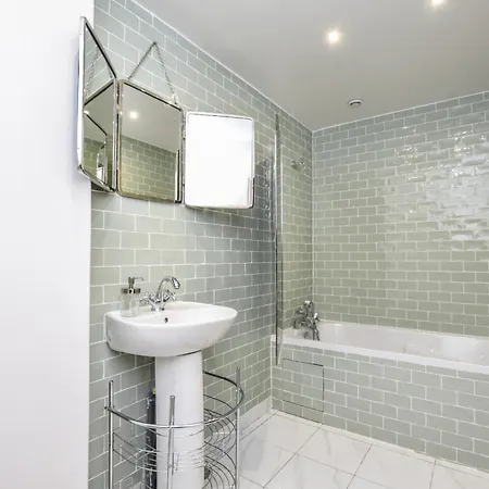 Appartamento Elegant - 3br-8p - Gare De L'est *